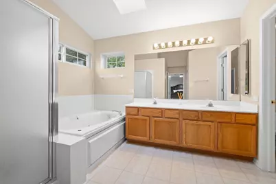 1300 Kettering Road, Mundelein, IL 60060 - Photo 7