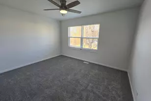 2675 Tiffany St, Aurora, IL 60503 - Photo 13