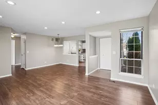 1917 Windsong Dr, Schaumburg, IL 60194 - Photo 5