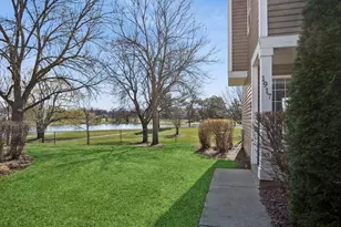 1917 Windsong Dr, Schaumburg, IL 60194 - Photo 3