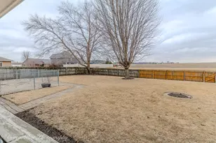 411 Meadow Ln, Hinckley, IL 60520 - Photo 33