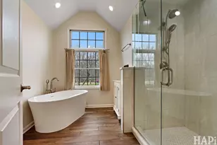 202 Country Club Dr, McHenry, IL 60050 - Photo 9