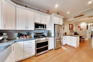 710 Washington St, Evanston, IL 60202 - Photo 11