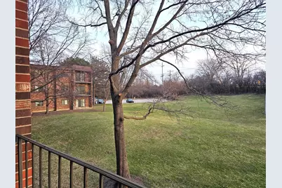 1018 Castilian Court #205, Glenview, IL 60025 - Photo 3