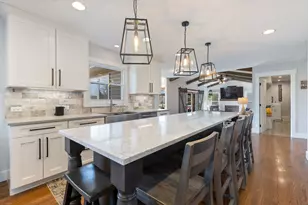 2436 Newport Dr, Naperville, IL 60565 - Photo 11