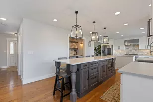 2436 Newport Dr, Naperville, IL 60565 - Photo 7