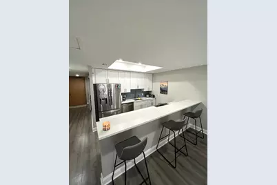 680 N Lake Shore Drive #817, Chicago, IL 60611 - Photo 5