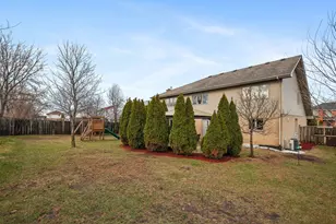 9024 Witham Ln, Woodridge, IL 60517 - Photo 35