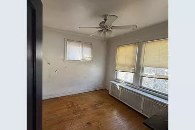 8104 S Euclid Avenue, Chicago, IL 60617 - Photo 11