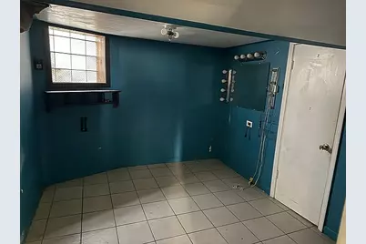 8104 S Euclid Avenue, Chicago, IL 60617 - Photo 15