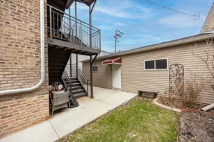 3648 W George St, Chicago, IL 60618 - Photo 25