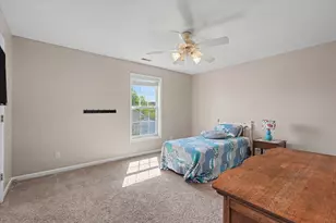 401 Crestview Dr, Monticello, IL 61856 - Photo 19