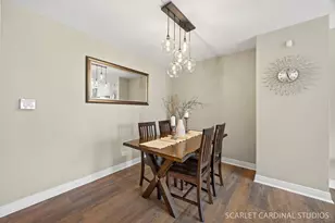 291 Park Ridge Ln, Aurora, IL 60504 - Photo 9