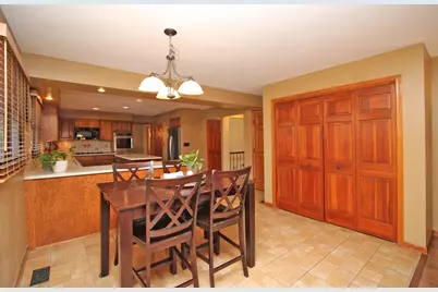 4 Shenandoah Lane, Hawthorn Woods, IL 60047 - Photo 17