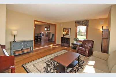 4 Shenandoah Lane, Hawthorn Woods, IL 60047 - Photo 7