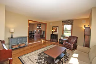 4 Shenandoah Ln, Hawthorn Woods, IL 60047 - Photo 7