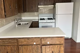 7919 S 83rd Ct, Justice, IL 60458 - Photo 3