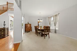 2915 Kelly Dr, Elgin, IL 60124 - Photo 5
