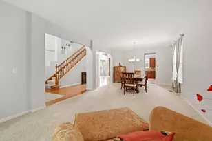 2915 Kelly Dr, Elgin, IL 60124 - Photo 3