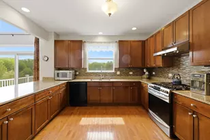 2915 Kelly Dr, Elgin, IL 60124 - Photo 13