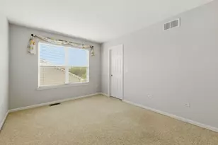 2915 Kelly Dr, Elgin, IL 60124 - Photo 23