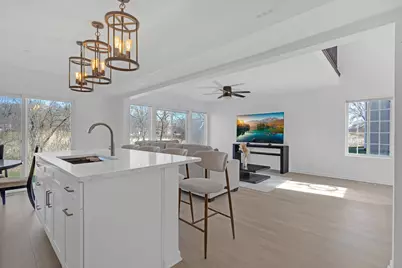 377 Locksley Drive, Streamwood, IL 60107 - Photo 5