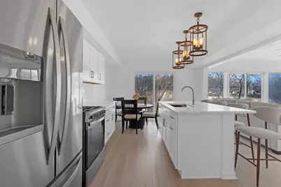 377 Locksley Drive, Streamwood, IL 60107 - Photo 7