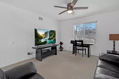 377 Locksley Drive, Streamwood, IL 60107 - Photo 15