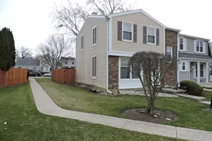 7425 Nantucket Cove, Hanover Park, IL 60133 - Photo 3