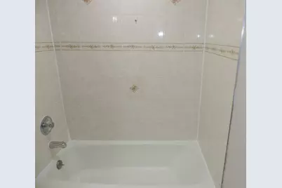 7425 Nantucket Cove, Hanover Park, IL 60133 - Photo 31