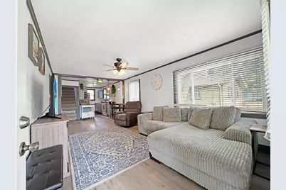 510 W Dewey Street, Freeport, IL 61032 - Photo 15