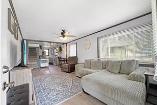 510 W Dewey St, Freeport, IL 61032 - Photo 15