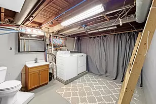 510 W Dewey St, Freeport, IL 61032 - Photo 21