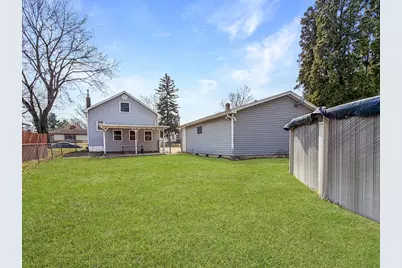 510 W Dewey Street, Freeport, IL 61032 - Photo 7