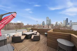 437 W Hobbie St, Chicago, IL 60610 - Photo 27