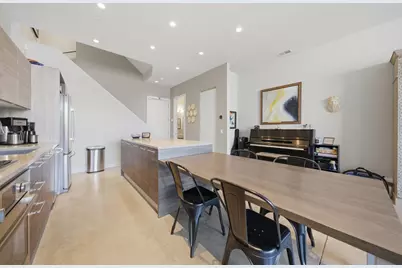 437 W Hobbie Street, Chicago, IL 60610 - Photo 15