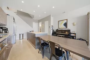 437 W Hobbie St, Chicago, IL 60610 - Photo 15