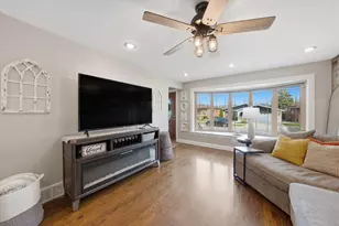 11648 S Ave J, Chicago, IL 60617 - Photo 5