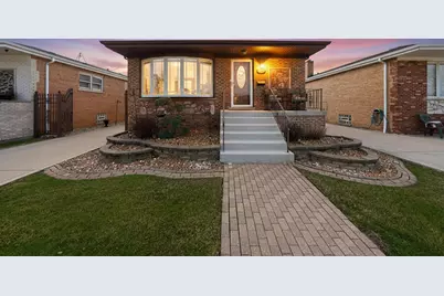 11648 S Avenue J, Chicago, IL 60617 - Photo 1