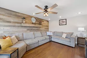 11648 S Ave J, Chicago, IL 60617 - Photo 7