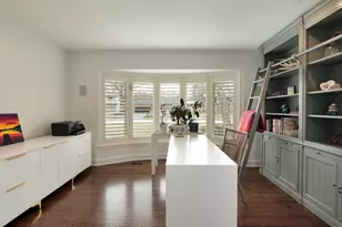 890 Mountain Dr, Deerfield, IL 60015 - Photo 11