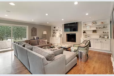 890 Mountain Drive, Deerfield, IL 60015 - Photo 9