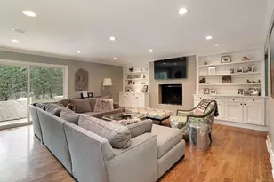 890 Mountain Dr, Deerfield, IL 60015 - Photo 9