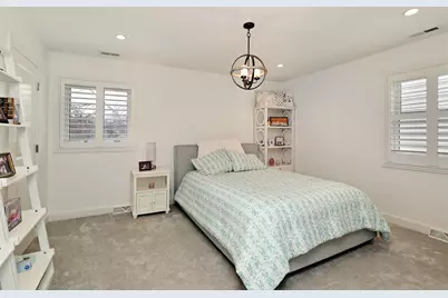 890 Mountain Drive, Deerfield, IL 60015 - Photo 17