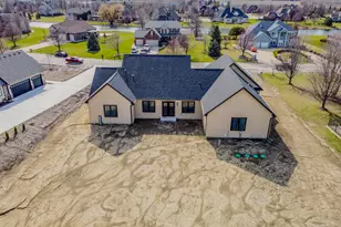 18843 S Chestnut Dr, Shorewood, IL 60404 - Photo 5