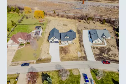 18843 S Chestnut Drive, Shorewood, IL 60404 - Photo 3