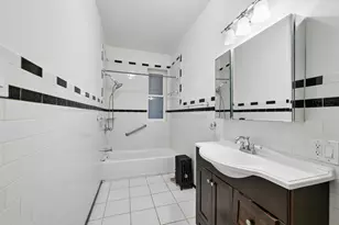 5470 S Woodlawn Ave, Chicago, IL 60615 - Photo 15