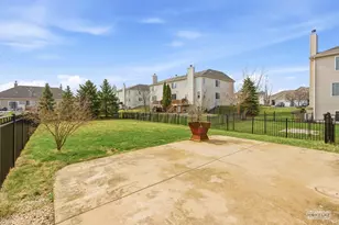 1064 Hampton Ln, Yorkville, IL 60560 - Photo 7