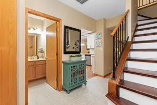 10936 Jodan Dr, Oak Lawn, IL 60453 - Photo 3