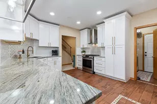 10936 Jodan Dr, Oak Lawn, IL 60453 - Photo 5